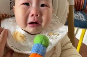 宝宝几个月开始吃手_吃手正常吗