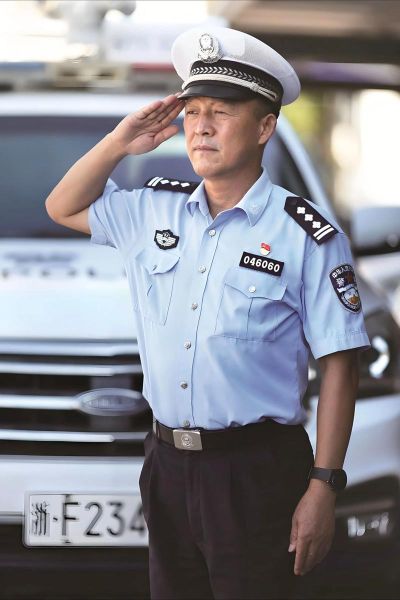警察图片大全_警察制服种类有哪些