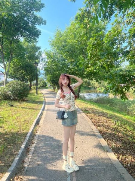 矮子图片大全哪里找_矮个子穿搭图片怎么拍