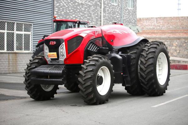 拖拉机图片大全大图_高清拖拉机型号有哪些