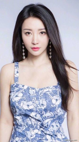 柳岩图片大全_柳岩写真集哪里看