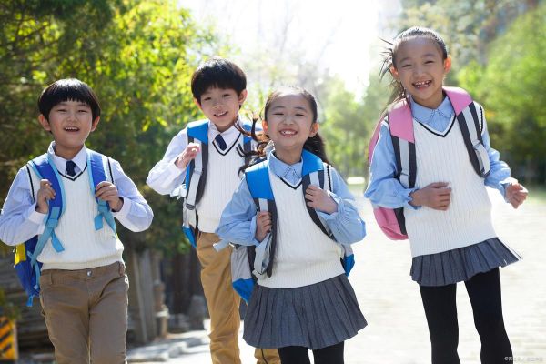 小学生图片大全_哪里找高清素材