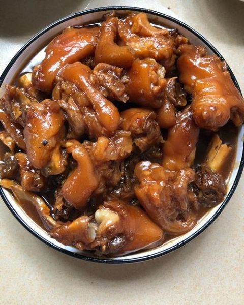 梦到猪蹄是什么意思_梦见猪蹄好不好