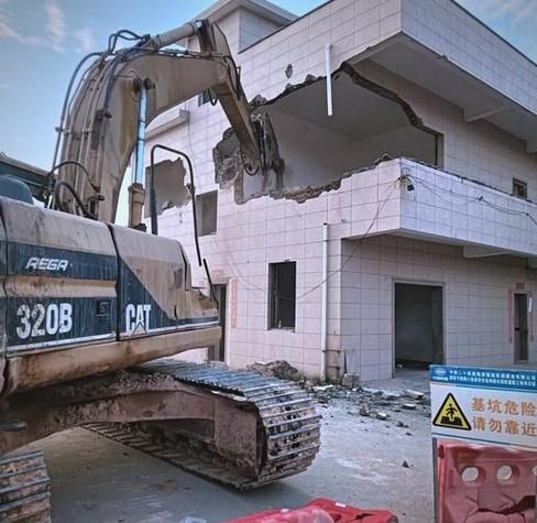 梦到家里房子被拆了_梦见房子被拆是什么预兆