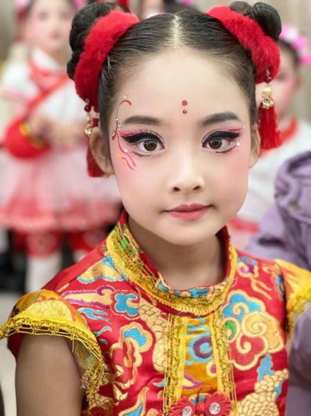 幼儿舞蹈造型图片大全_如何挑选适合孩子的舞蹈动作