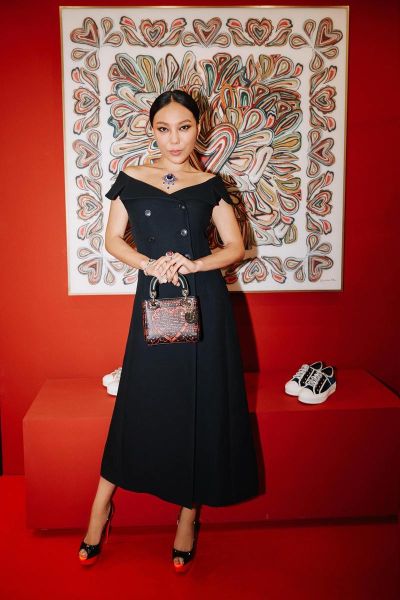 万宝宝爷爷是谁_万宝宝爷爷背景揭秘