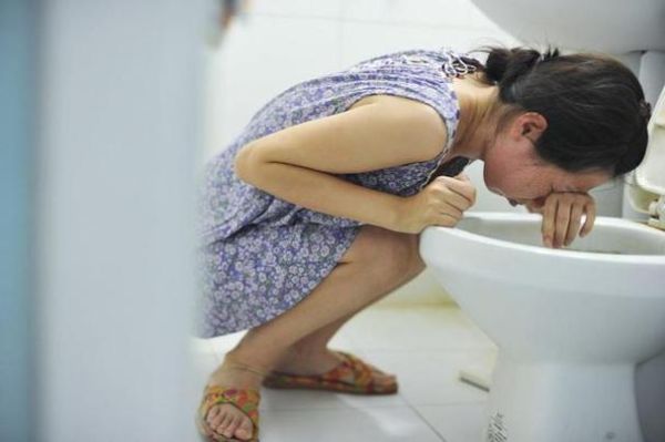 梦到自己呕吐是什么意思_如何缓解梦境不适