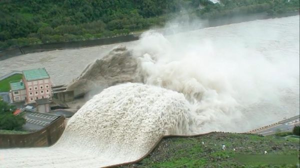 梦到河水是什么意思_梦见河水涨潮代表什么