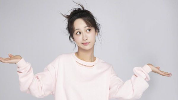 杨紫图片大全在哪看_杨紫最新高清壁纸怎么下载