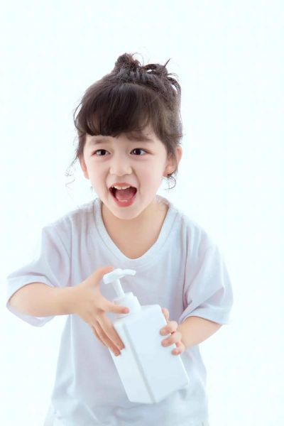 小朋友图片大全_如何挑选高清可爱图