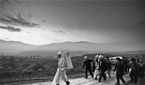 梦到死人了有什么兆头_梦见死人预示什么