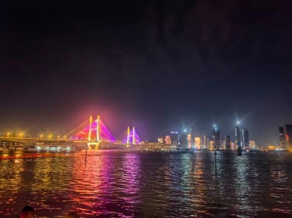 夜晚图片大全_如何拍出高清夜景