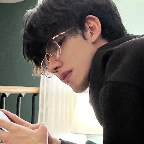 哪里可以下载高清帅哥头像_帅哥头像大全免费网站