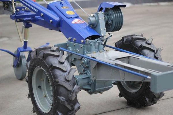 梦到拖拉机是什么意思_梦见开拖拉机代表什么