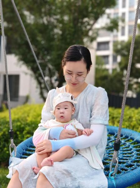 5个月宝宝可以坐吗_宝宝几个月能独立坐稳