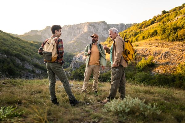 梦到和家人一起爬山_寓意是什么
