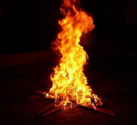 梦见起火是什么预兆_梦见起火怎么化解