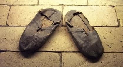 梦到破鞋是什么意思_破鞋梦境预示什么