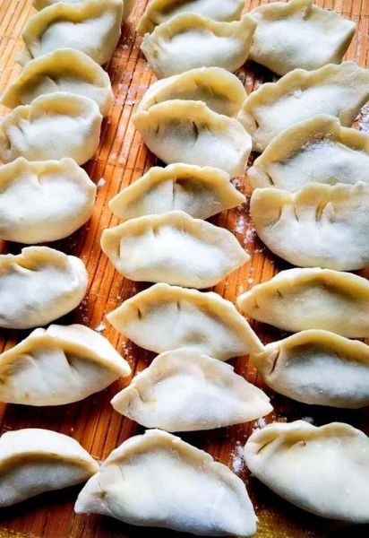 梦到生饺子是什么意思_生饺子梦境解析