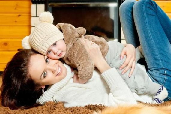 梦到抱着小孩是什么意思_梦见抱婴儿预示什么