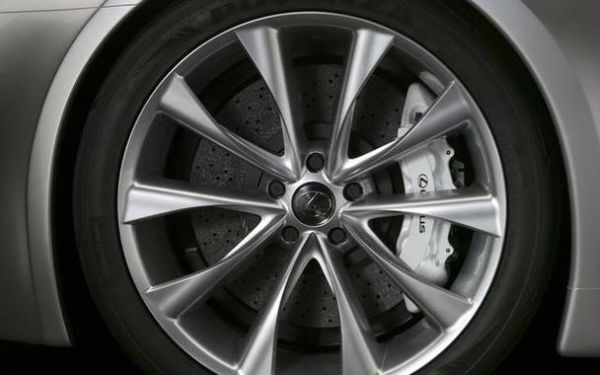 梦到坐别人车是什么意思_梦见坐别人车暗示什么