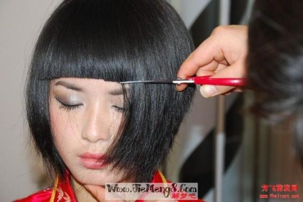 梦到洗头剪头发是什么意思_梦见自己剪头发好不好