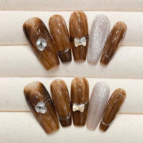 棕色美甲适合什么肤色_棕色美甲图片大全