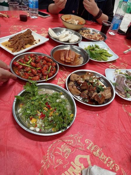 梦到吃桌是什么意思_梦到吃桌预示着什么