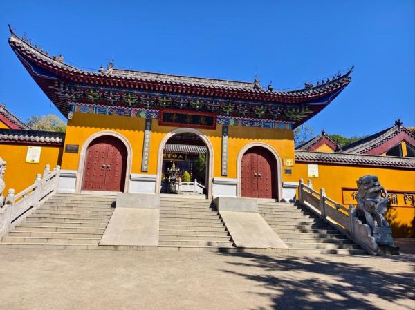 梦到寺院是什么意思_梦见寺庙代表什么