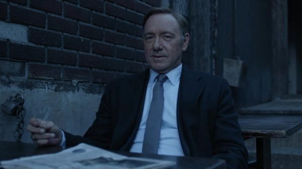 纸牌屋第一季迅雷下载_哪里能看高清完整版