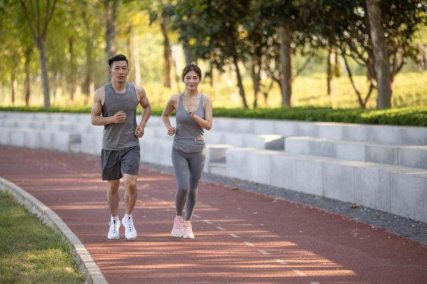 梦到一直跑是什么意思_如何缓解梦中奔跑的焦虑