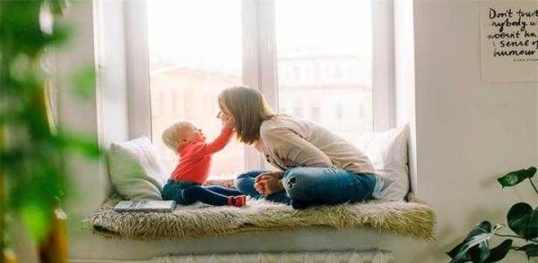 梦到抱小婴儿是什么意思_周公解梦准吗