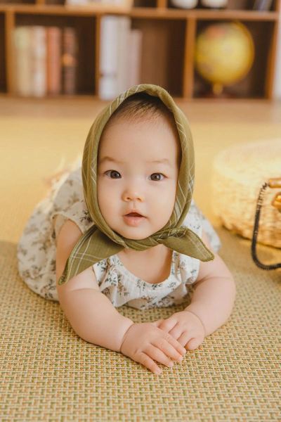 可爱女宝宝照片怎么拍_女宝宝拍照姿势大全