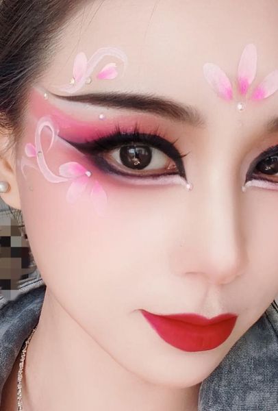 舞台妆图片大全_如何画舞台妆