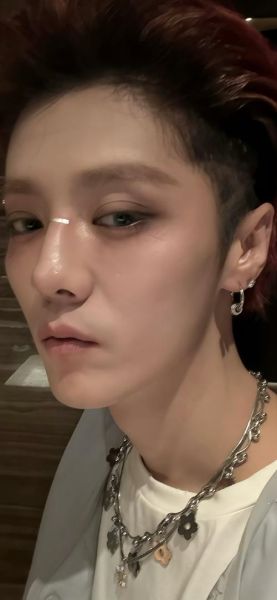 鹿晗图片大全_高清壁纸哪里找