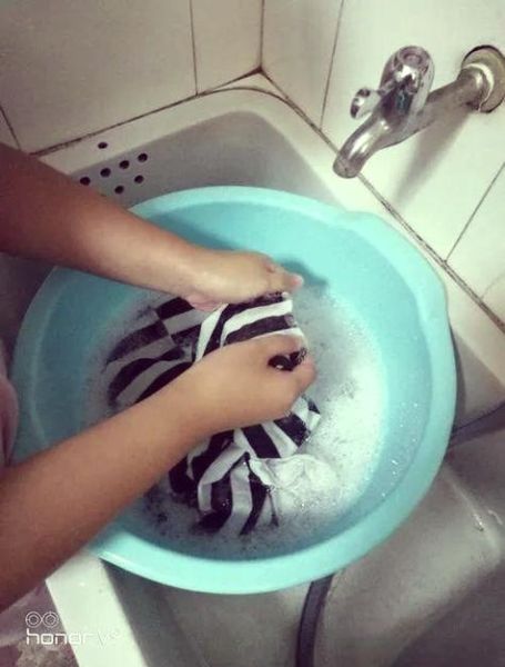 梦到洗衣服是什么意思_周公解梦洗衣服的预兆