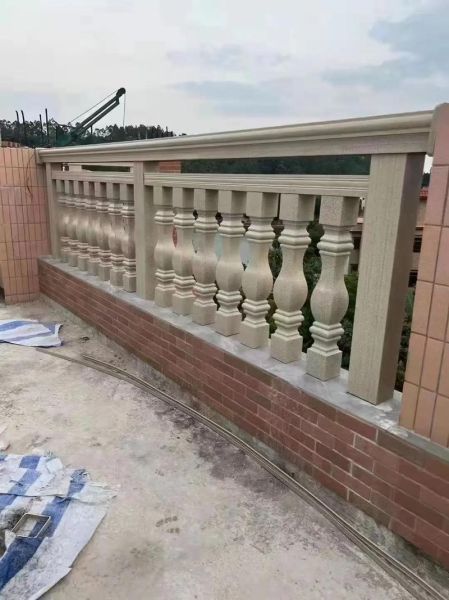 阳台护栏图片大全_阳台护栏怎么选