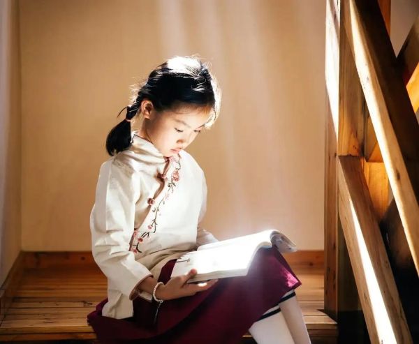 读书的图片大全_如何挑选高清素材