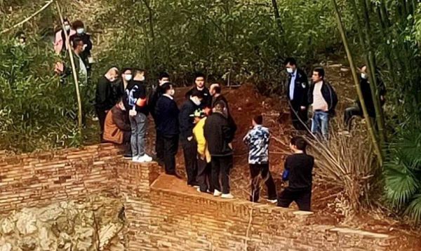 梦到尸体是什么意思_梦见尸体腐烂预示什么