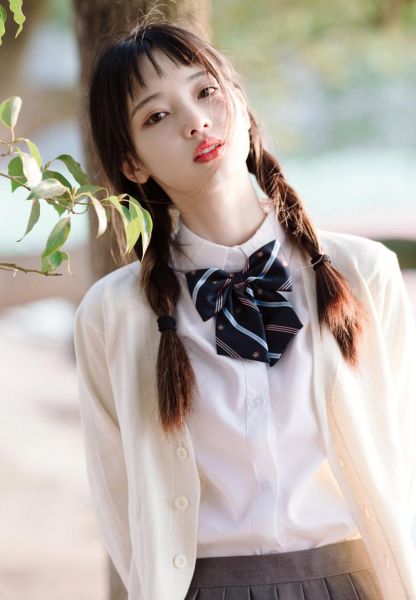 漂亮女孩图片大全_如何免费下载无水印