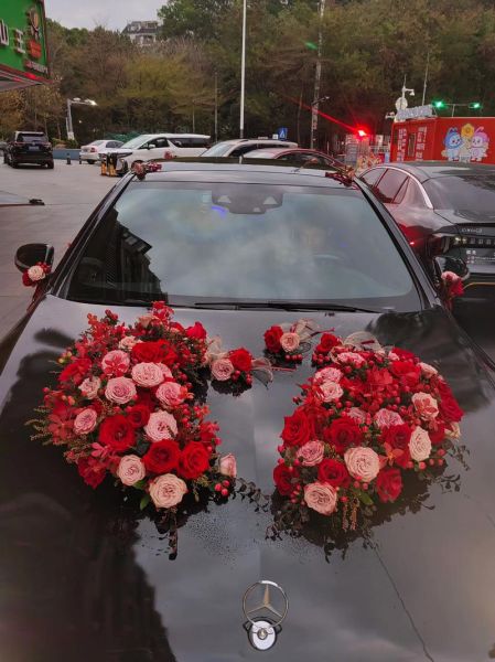 婚车图片大全_如何选择婚车颜色