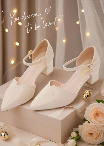 梦到一双鞋是什么意思_鞋子在梦里代表什么