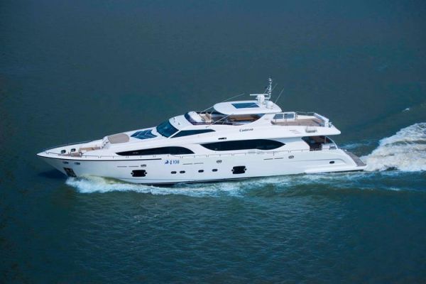 游艇图片大全_如何挑选适合拍摄的游艇