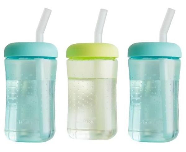 宝宝多大开始用吸管杯_吸管杯几个月引入