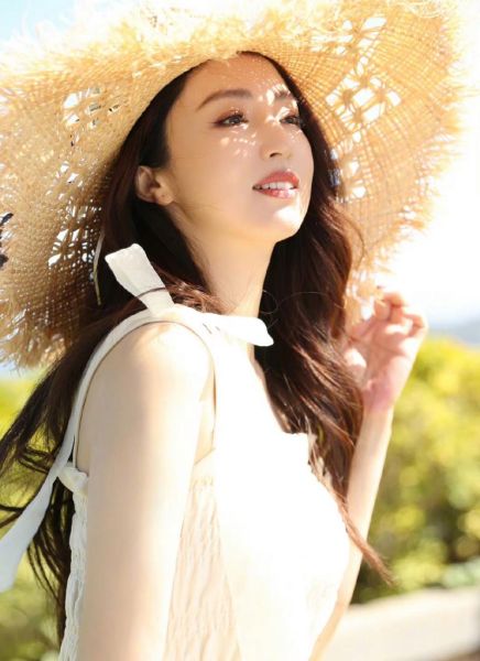 美女明星高清图片大全_如何免费下载无水印