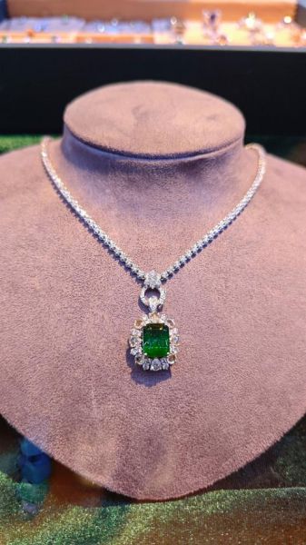 梦到买项链是什么意思_梦到买项链预示什么