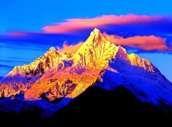 梦到雪山是什么意思_雪山梦境解析