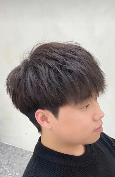 男生发型大全图片_适合圆脸男士发型推荐