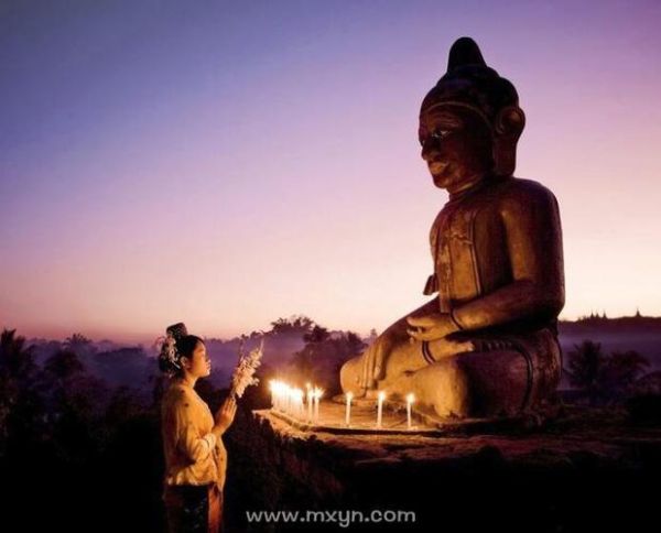 梦到拜佛是什么意思_梦到拜佛预示着什么