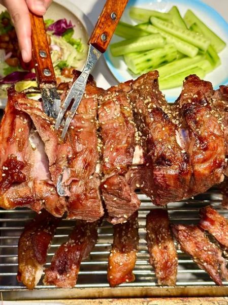 烤羊腿图片大全_烤羊腿怎么做才外酥里嫩